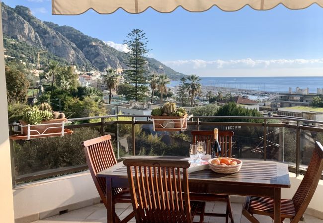 Appartamento a Menton - Confortevole Appartamento all'ultimo piano con vista mare