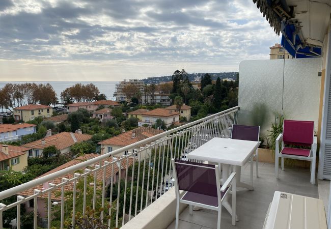  a Menton - Modern Top-floor Apartment with Sea View - Pelouses
