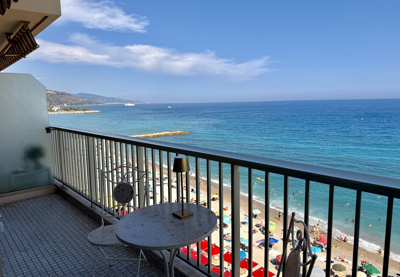 Studio a Menton - Ultimo piano con vista mare spettacolare
