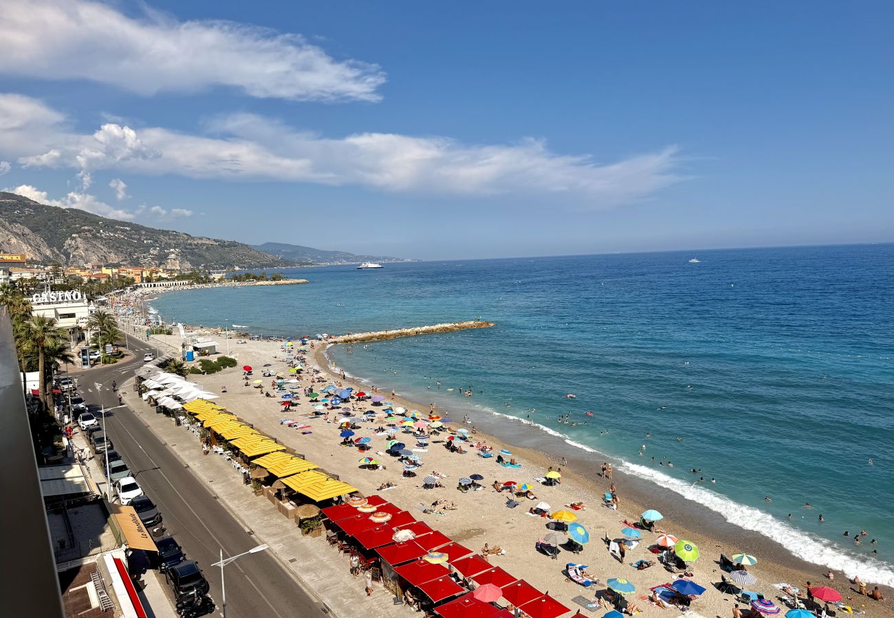 Studio a Menton - Ultimo piano con vista mare spettacolare