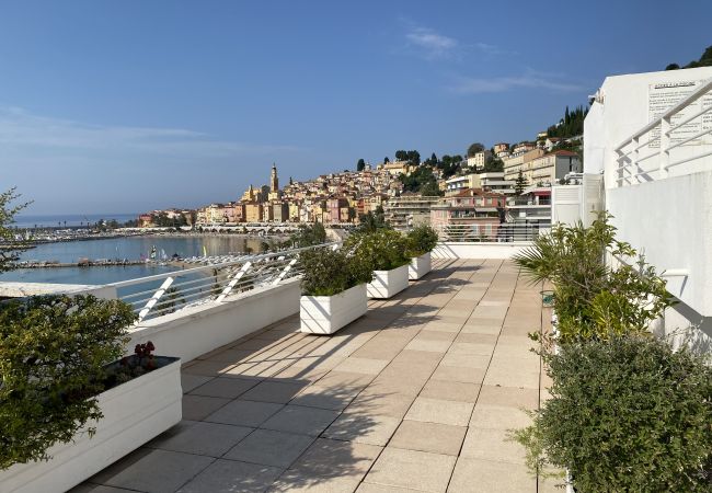 Studio a Menton - Monolocale soleggiato al Rocamare con piscina sul tetto Studio a Menton - Monolocale soleggiato al Rocamare con piscina sul tetto