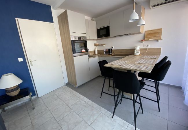 Studio a Menton - Monolocale soleggiato al Rocamare con piscina sul tetto Studio a Menton - Monolocale soleggiato al Rocamare con piscina sul tetto