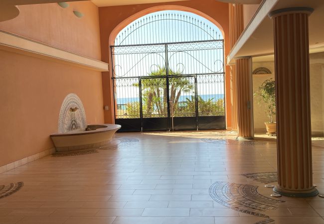 Appartamento a Menton - Admiral Plaza with splendid sea view Appartamento a Menton - Admiral Plaza with splendid sea view