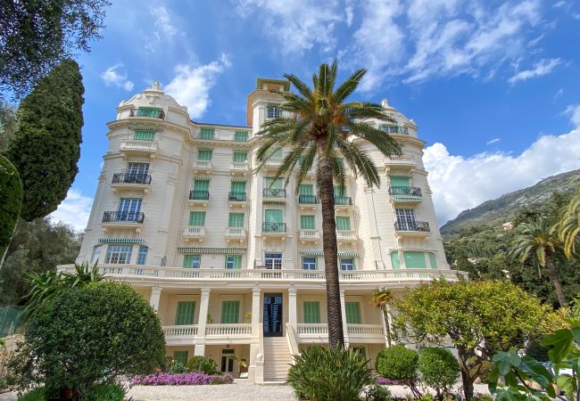 Appartamento a Menton - Elegant Appartement with Spacious Terrace at Garavan Palace Appartamento a Menton - Elegant Appartement with Spacious Terrace at Garavan Palace
