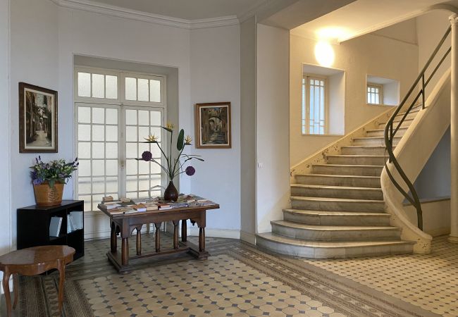 Appartamento a Menton - Appartamento di charme fronte mare nel cuore di Menton al Garavan Palace Appartamento a Menton - Appartamento di charme fronte mare nel cuore di Menton al Garavan Palace