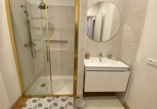 Appartamento a Menton - Appartamento di charme fronte mare nel cuore di Menton al Garavan Palace Appartamento a Menton - Appartamento di charme fronte mare nel cuore di Menton al Garavan Palace