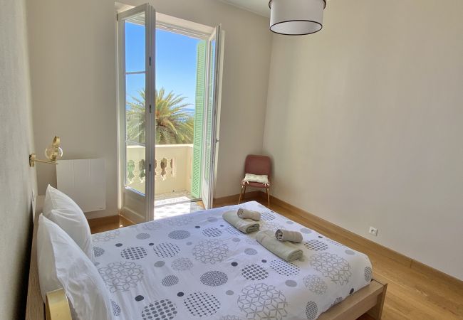 Appartamento a Menton - Appartamento di charme fronte mare nel cuore di Menton al Garavan Palace Appartamento a Menton - Appartamento di charme fronte mare nel cuore di Menton al Garavan Palace