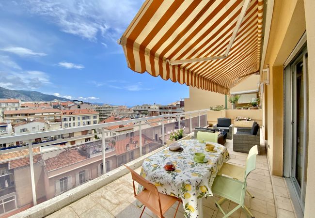 Appartamento a Menton - Attico spacioso nel centro di Mentone Appartamento a Menton - Attico spacioso nel centro di Mentone