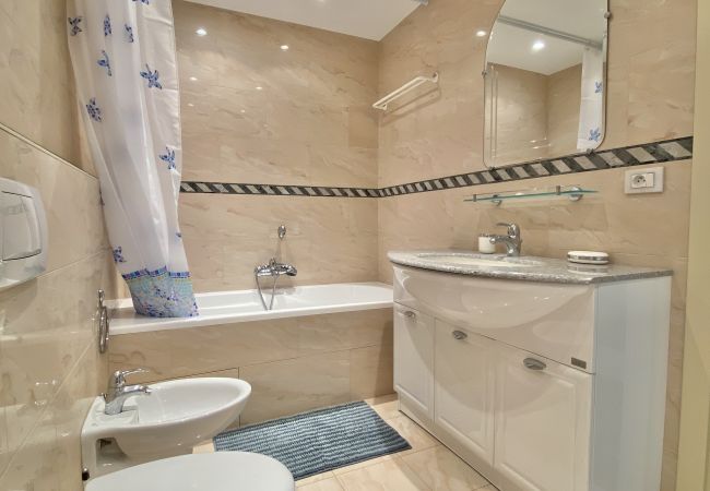 Appartamento a Menton - Attico spacioso nel centro di Mentone Appartamento a Menton - Attico spacioso nel centro di Mentone