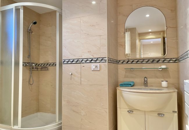 Appartamento a Menton - Attico spacioso nel centro di Mentone Appartamento a Menton - Attico spacioso nel centro di Mentone