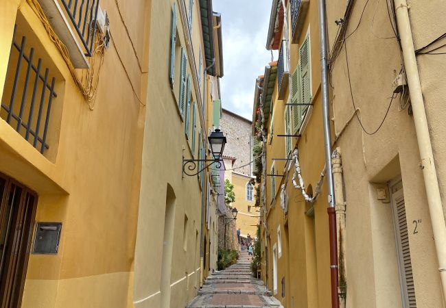 Appartamento a Menton - Affascinante Alloggio nel Cuore del Centro storico di Menton Appartamento a Menton - Affascinante Alloggio nel Cuore del Centro storico di Menton