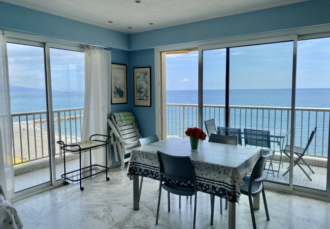 Appartamento a Menton - Bilocale al George 5 con vista mare Appartamento a Menton - Bilocale al George 5 con vista mare