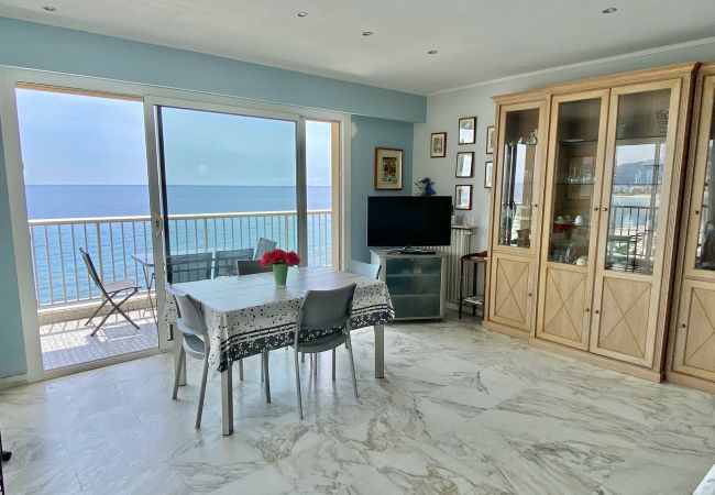 Appartamento a Menton - Bilocale al George 5 con vista mare Appartamento a Menton - Bilocale al George 5 con vista mare
