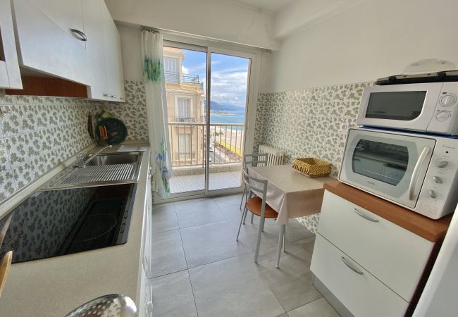 Appartamento a Menton - Bilocale al George 5 con vista mare Appartamento a Menton - Bilocale al George 5 con vista mare