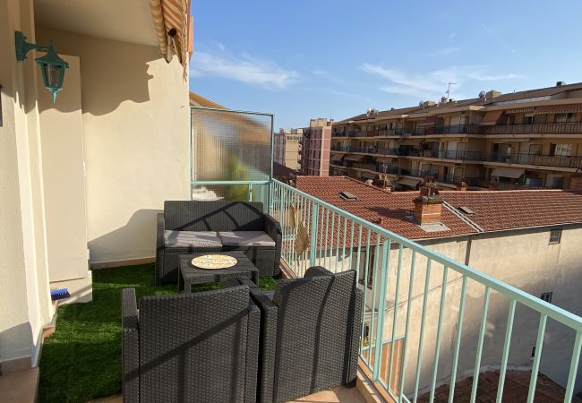 Appartamento a Menton - Appartamento Accogliente all'ultimo piano a Menton Appartamento a Menton - Appartamento Accogliente all'ultimo piano a Menton