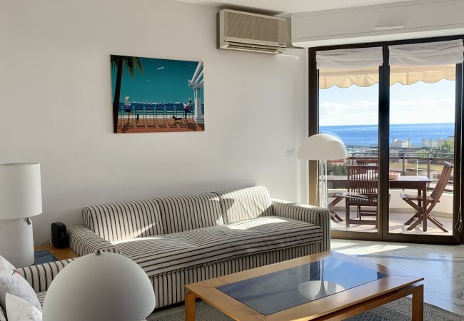 Appartamento a Menton - Confortevole Appartamento all'ultimo piano con vista mare Appartamento a Menton - Confortevole Appartamento all'ultimo piano con vista mare