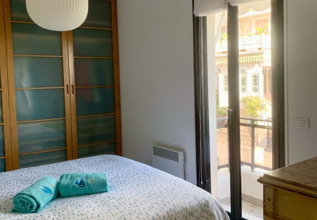 Appartamento a Menton - Confortevole Appartamento all'ultimo piano con vista mare Appartamento a Menton - Confortevole Appartamento all'ultimo piano con vista mare