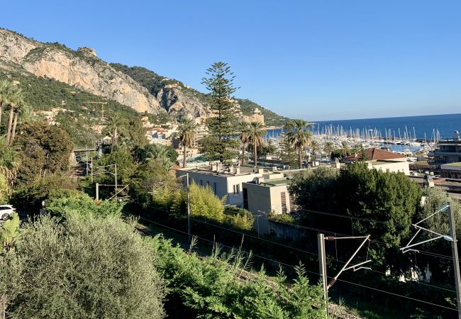 Appartamento a Menton - Confortevole Appartamento all'ultimo piano con vista mare Appartamento a Menton - Confortevole Appartamento all'ultimo piano con vista mare