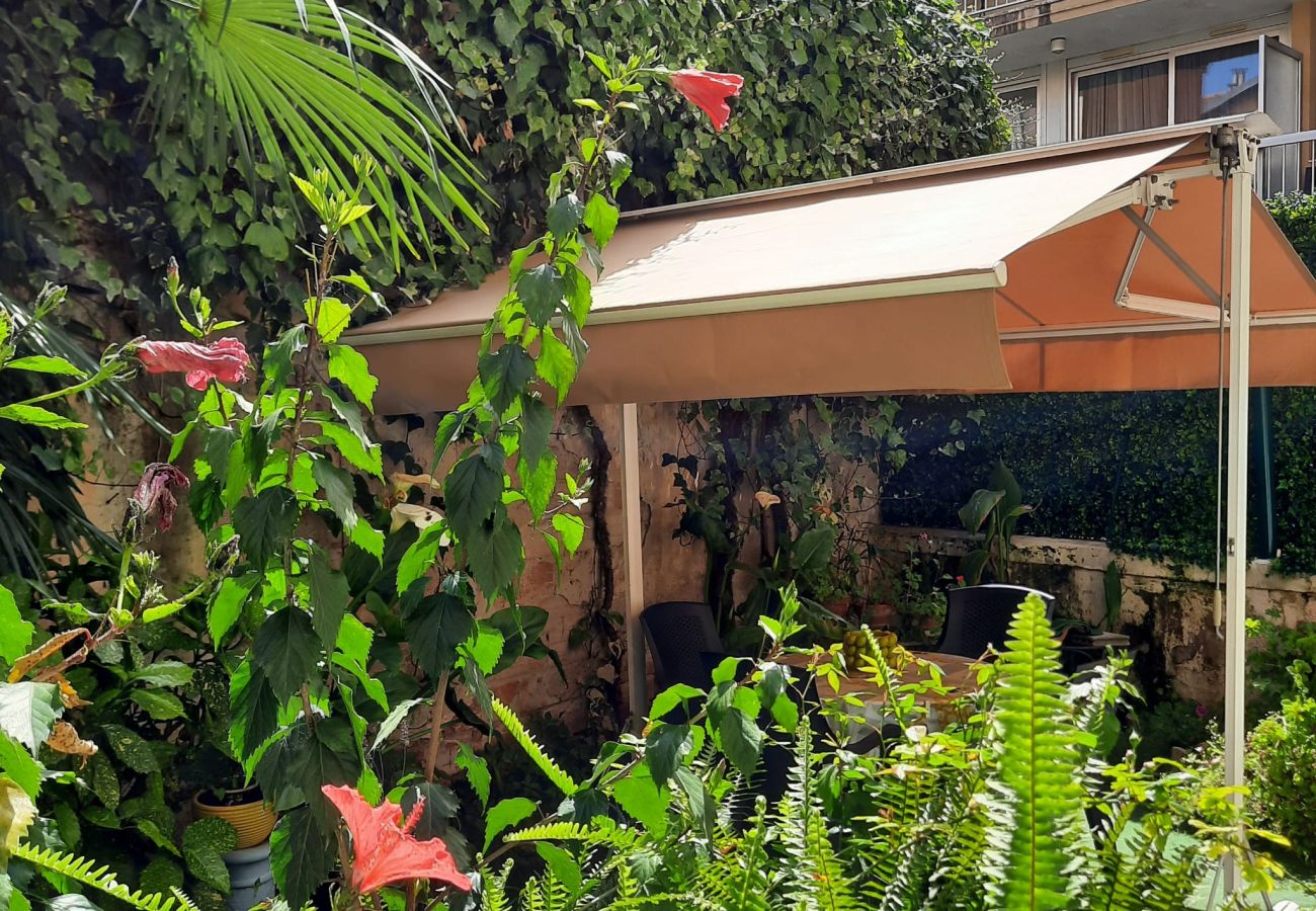 Appartamento a Menton - Carino bilocale con giardino nel centro di Mentone