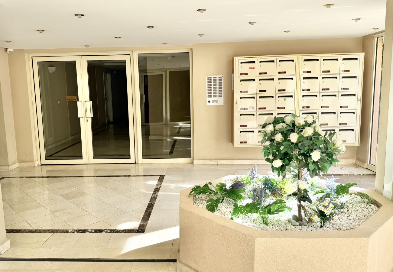 Studio a Roquebrune-Cap-Martin - Monolocale con piscina vicino mare