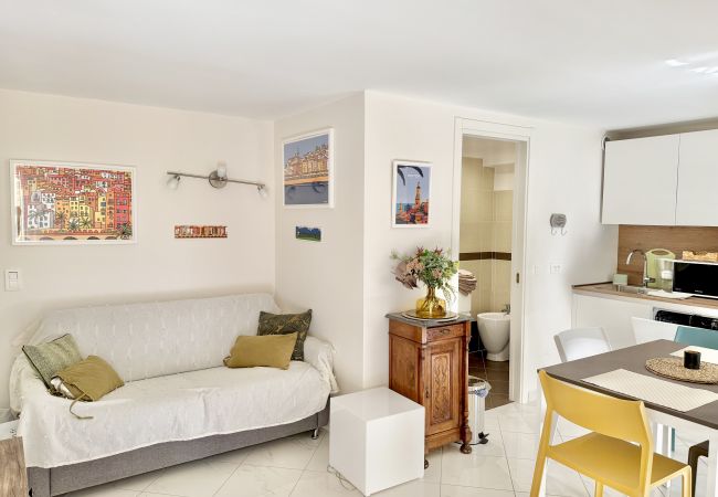 Studio a Menton - Duplex nel centro di Mentone Studio a Menton - Duplex nel centro di Mentone