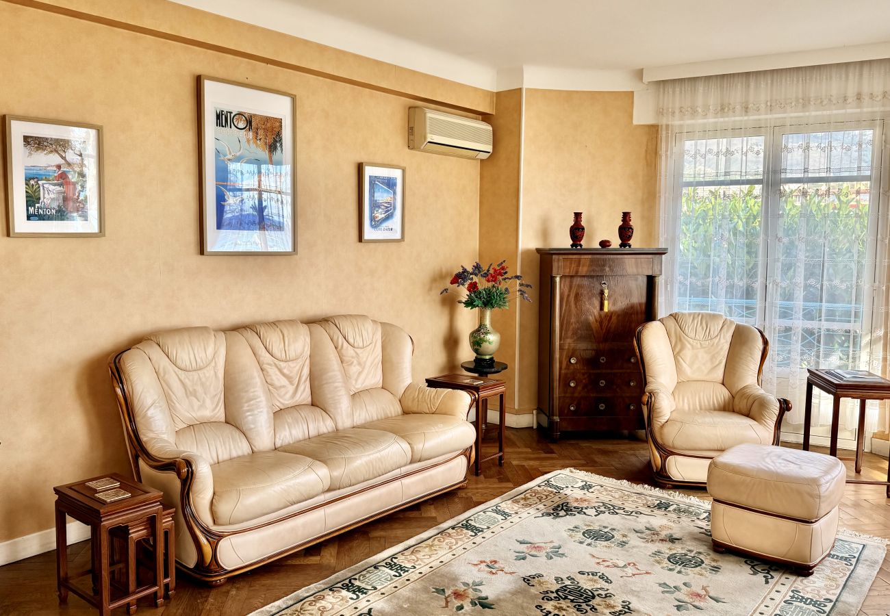 Appartamento a Menton - Grande ultimo piano con vista mare