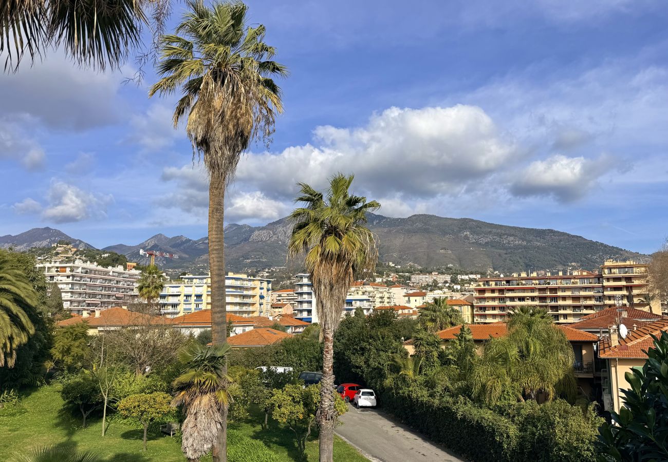 Appartamento a Menton - Grande ultimo piano con vista mare