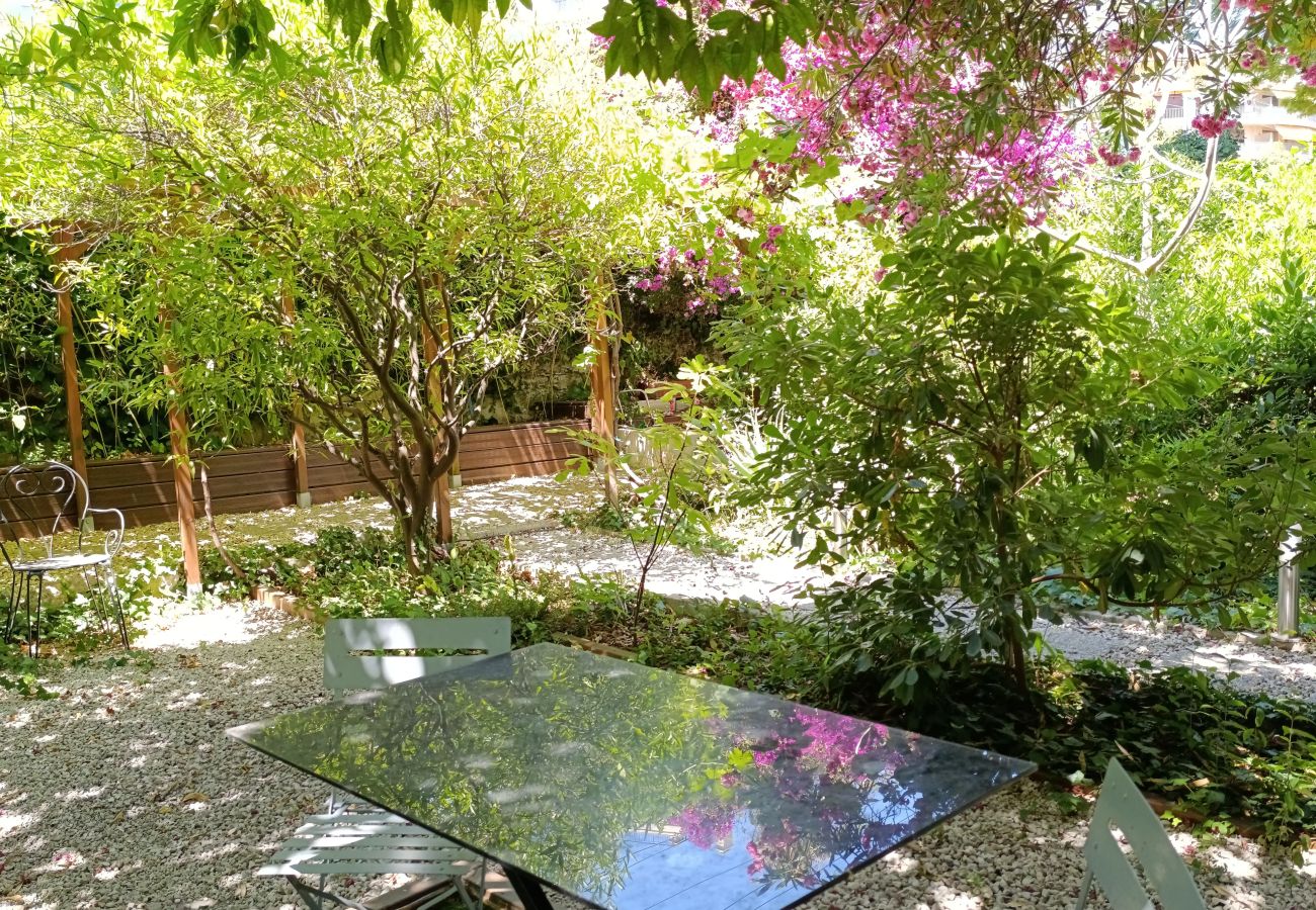 Appartamento a Menton - Havre de paix avec beau jardin au Neptune