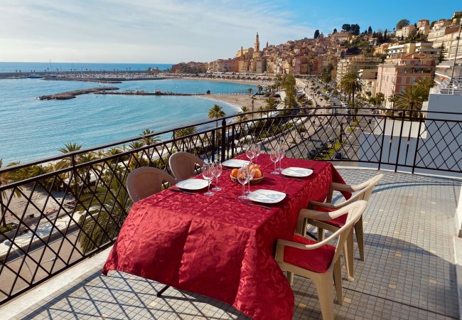 Appartement à Menton - Merveilleuse vue mer au Santa Maria Appartement à Menton - Merveilleuse vue mer au Santa Maria