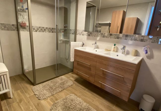 Appartement à Menton - Merveilleuse vue mer au Santa Maria Appartement à Menton - Merveilleuse vue mer au Santa Maria