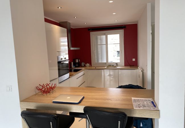 Appartement à Menton - Dernier Étage Moderne avec Vue Mer aux Pelouses Appartement à Menton - Dernier Étage Moderne avec Vue Mer aux Pelouses