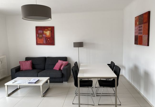 Appartement à Menton - Dernier Étage Moderne avec Vue Mer aux Pelouses Appartement à Menton - Dernier Étage Moderne avec Vue Mer aux Pelouses