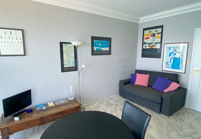 Studio à Menton - Dernier étage au George V avec vue mer imprenable Studio à Menton - Dernier étage au George V avec vue mer imprenable