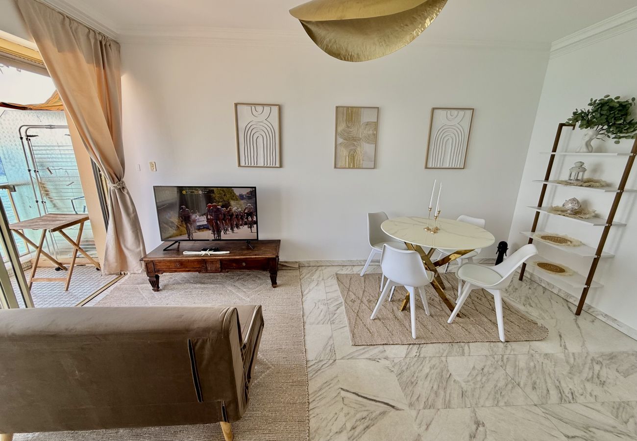 Studio à Menton - Dernier étage au George V avec vue mer imprenable