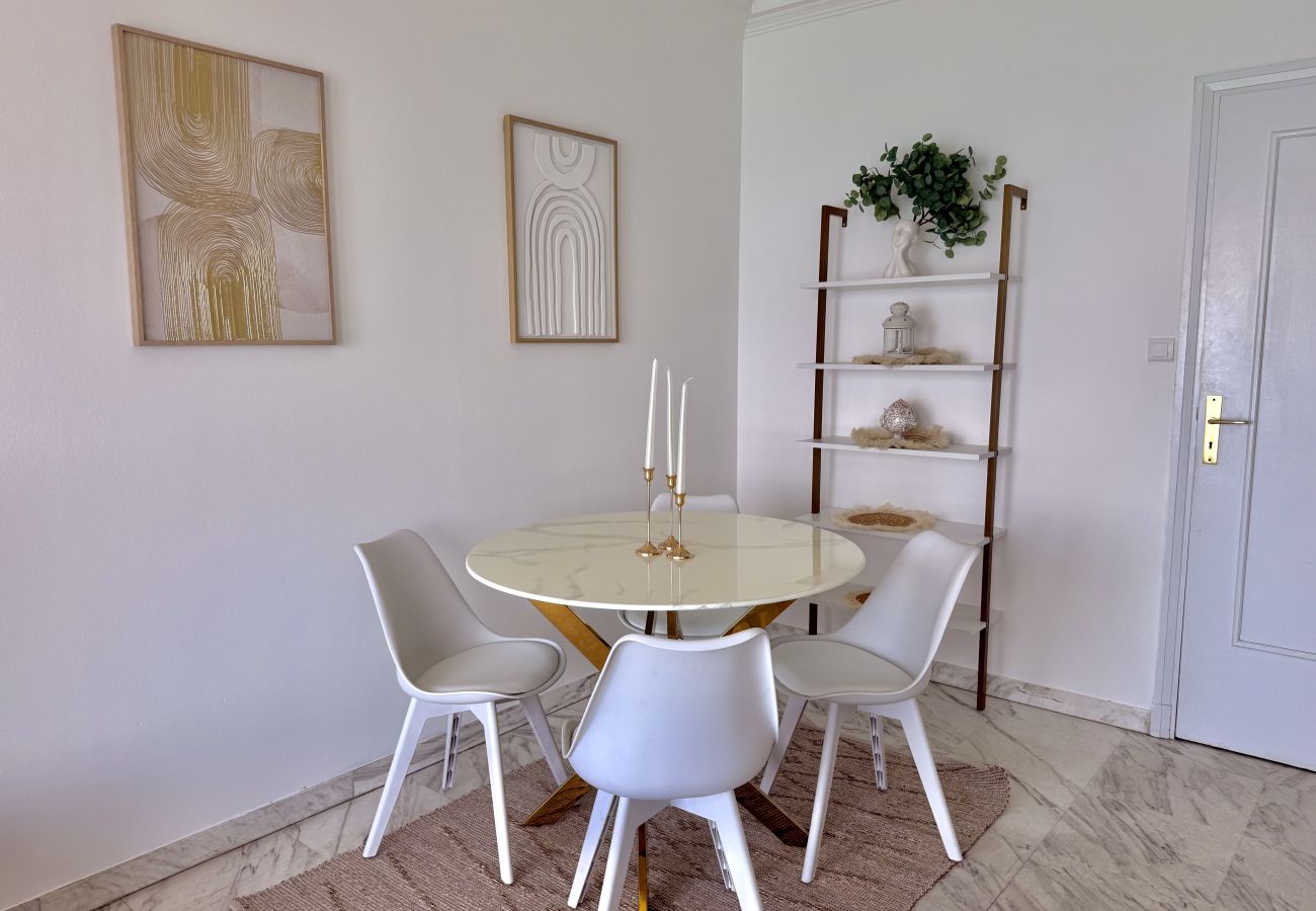 Studio à Menton - Dernier étage au George V avec vue mer imprenable