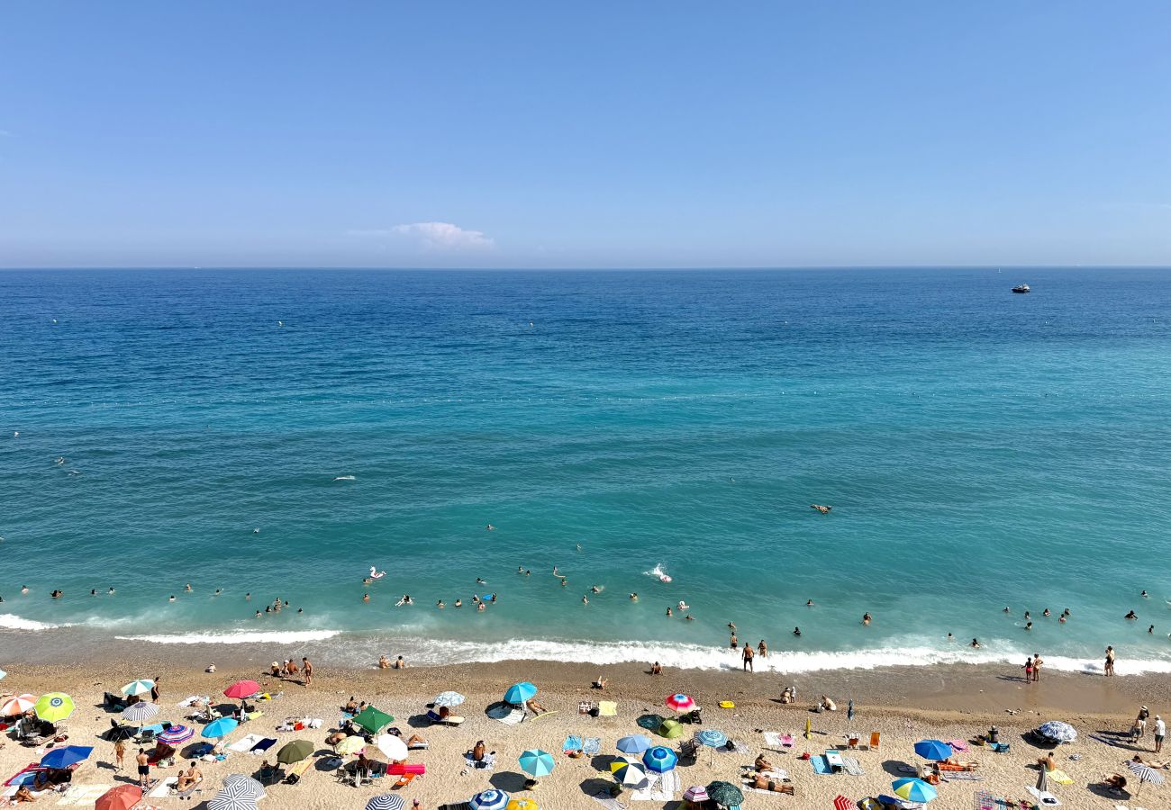 Studio à Menton - Dernier étage au George V avec vue mer imprenable