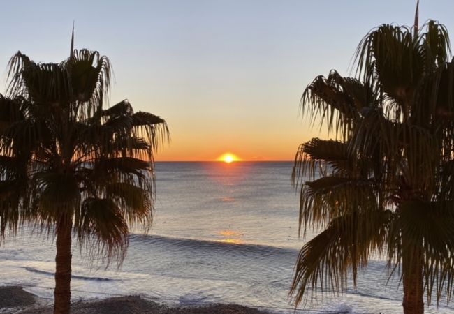 Appartement à Menton - L'Admiral Plaza avec une magnifique vue mer Appartement à Menton - L'Admiral Plaza avec une magnifique vue mer