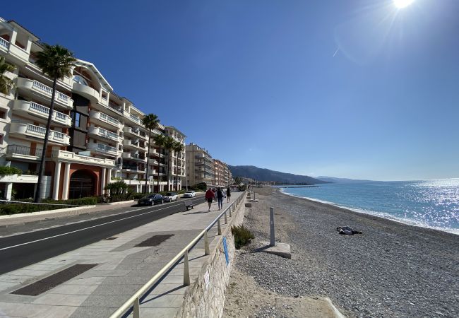 Appartement à Menton - L'Admiral Plaza avec une magnifique vue mer Appartement à Menton - L'Admiral Plaza avec une magnifique vue mer