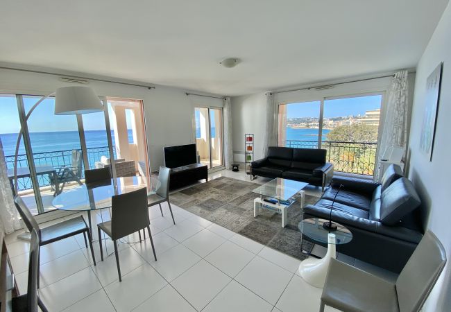 Appartement à Menton - L'Admiral Plaza avec une magnifique vue mer Appartement à Menton - L'Admiral Plaza avec une magnifique vue mer