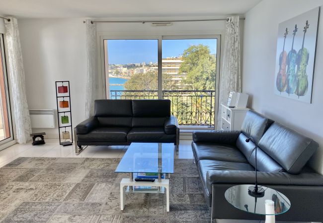 Appartement à Menton - L'Admiral Plaza avec une magnifique vue mer Appartement à Menton - L'Admiral Plaza avec une magnifique vue mer