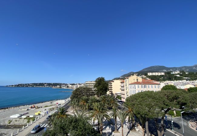 Appartement à Menton - L'Admiral Plaza avec une magnifique vue mer Appartement à Menton - L'Admiral Plaza avec une magnifique vue mer