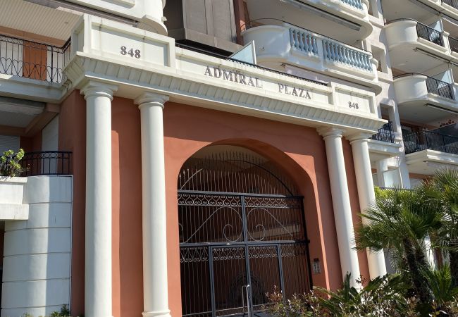 Appartement à Menton - L'Admiral Plaza avec une magnifique vue mer Appartement à Menton - L'Admiral Plaza avec une magnifique vue mer