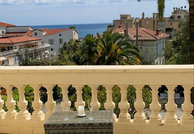 Appartement à Menton - Appartement Élégant avec Terrasse Spacieuse au Garavan Palace Appartement à Menton - Appartement Élégant avec Terrasse Spacieuse au Garavan Palace