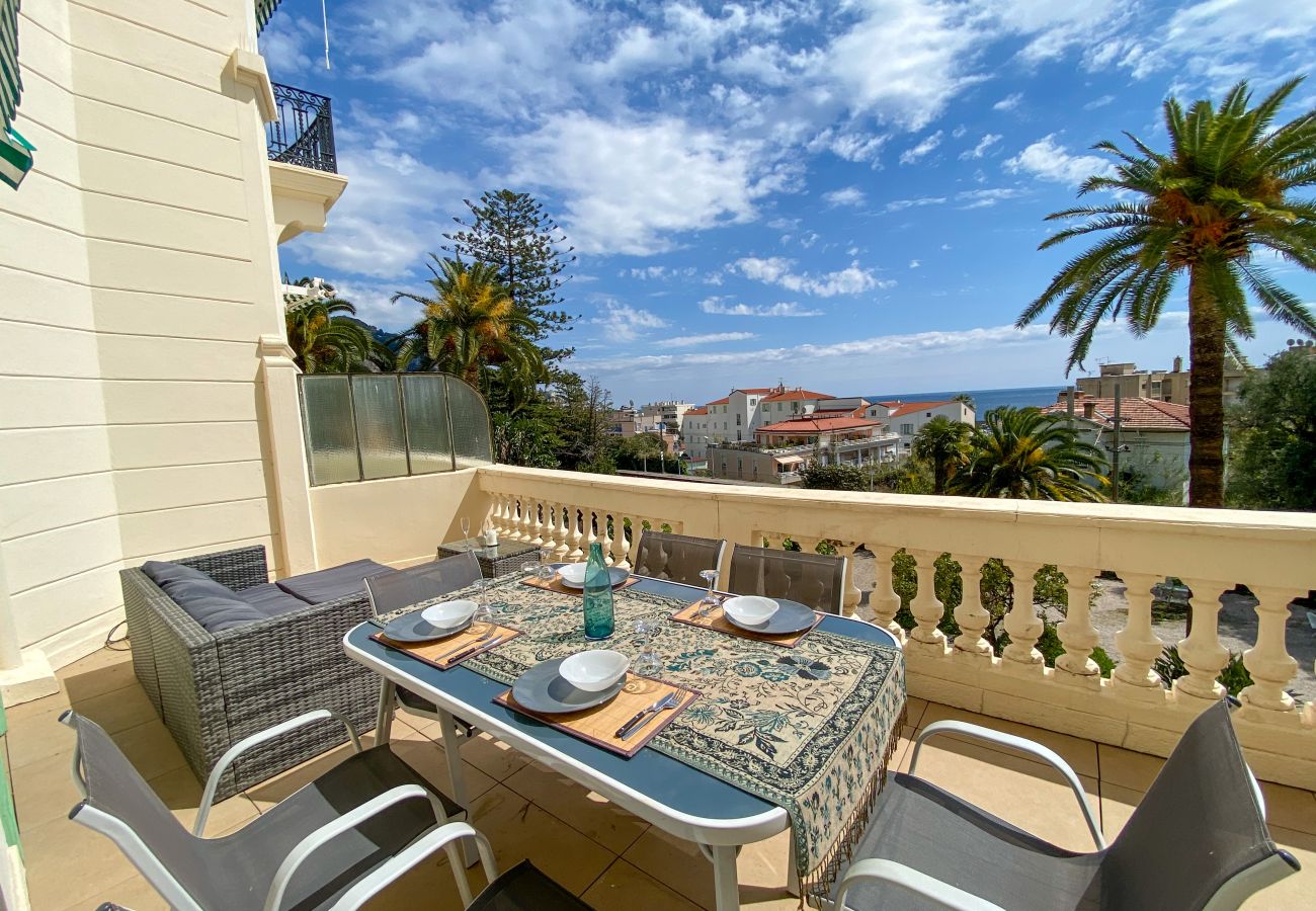 Appartement à Menton - Appartement Élégant avec Terrasse Spacieuse au Garavan Palace
