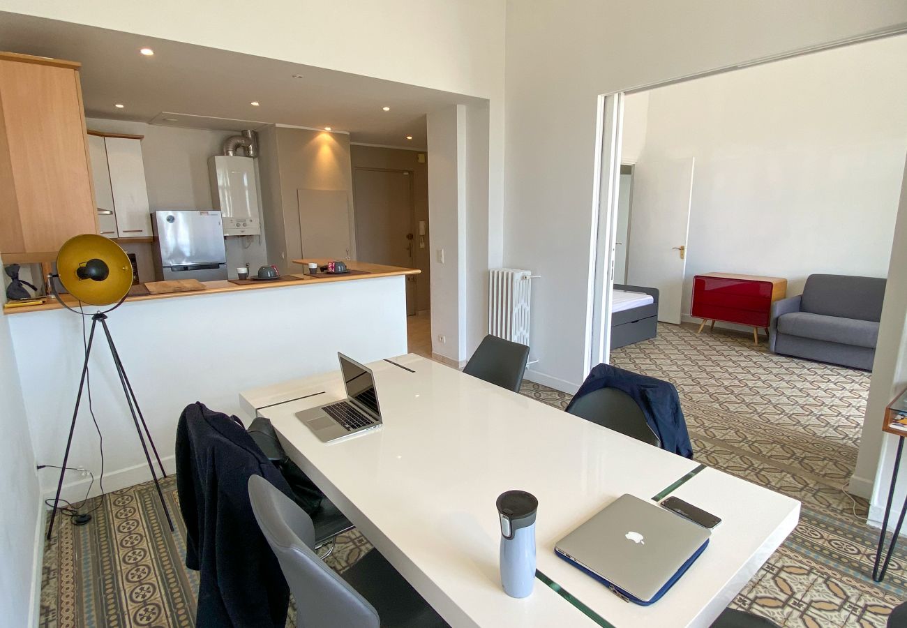 Appartement à Menton - Appartement Élégant avec Terrasse Spacieuse au Garavan Palace