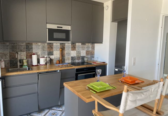 Studio à Menton - Studio vue mer à côté du centre historique Studio à Menton - Studio vue mer à côté du centre historique