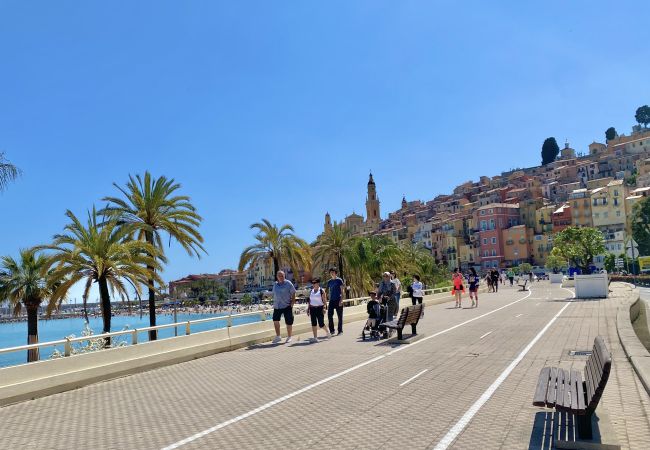 Studio à Menton - Studio vue mer à côté du centre historique Studio à Menton - Studio vue mer à côté du centre historique