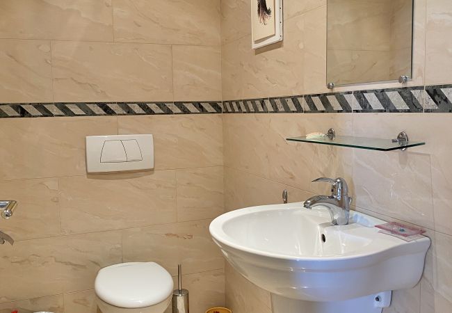 Appartement à Menton - Spacieux Dernier Etage au Centre de Menton Appartement à Menton - Spacieux Dernier Etage au Centre de Menton