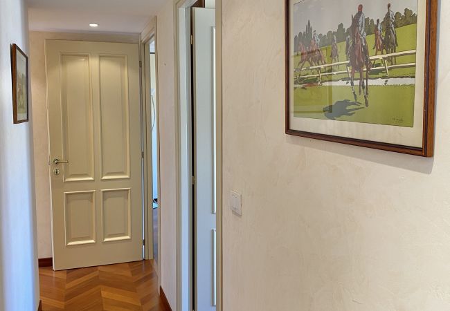 Appartement à Menton - Spacieux Dernier Etage au Centre de Menton Appartement à Menton - Spacieux Dernier Etage au Centre de Menton