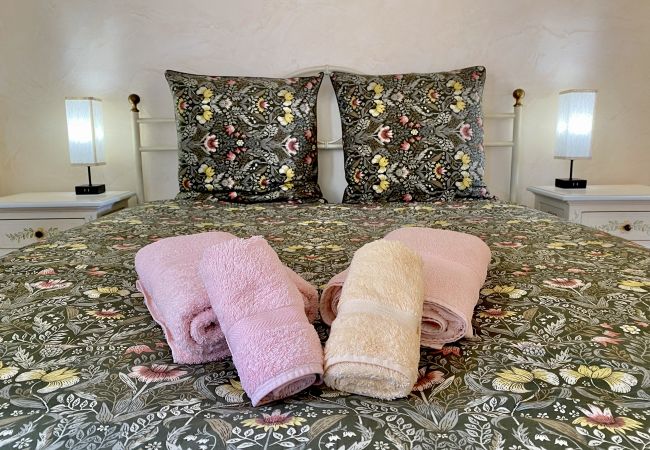 Appartement à Menton - Spacieux Dernier Etage au Centre de Menton Appartement à Menton - Spacieux Dernier Etage au Centre de Menton